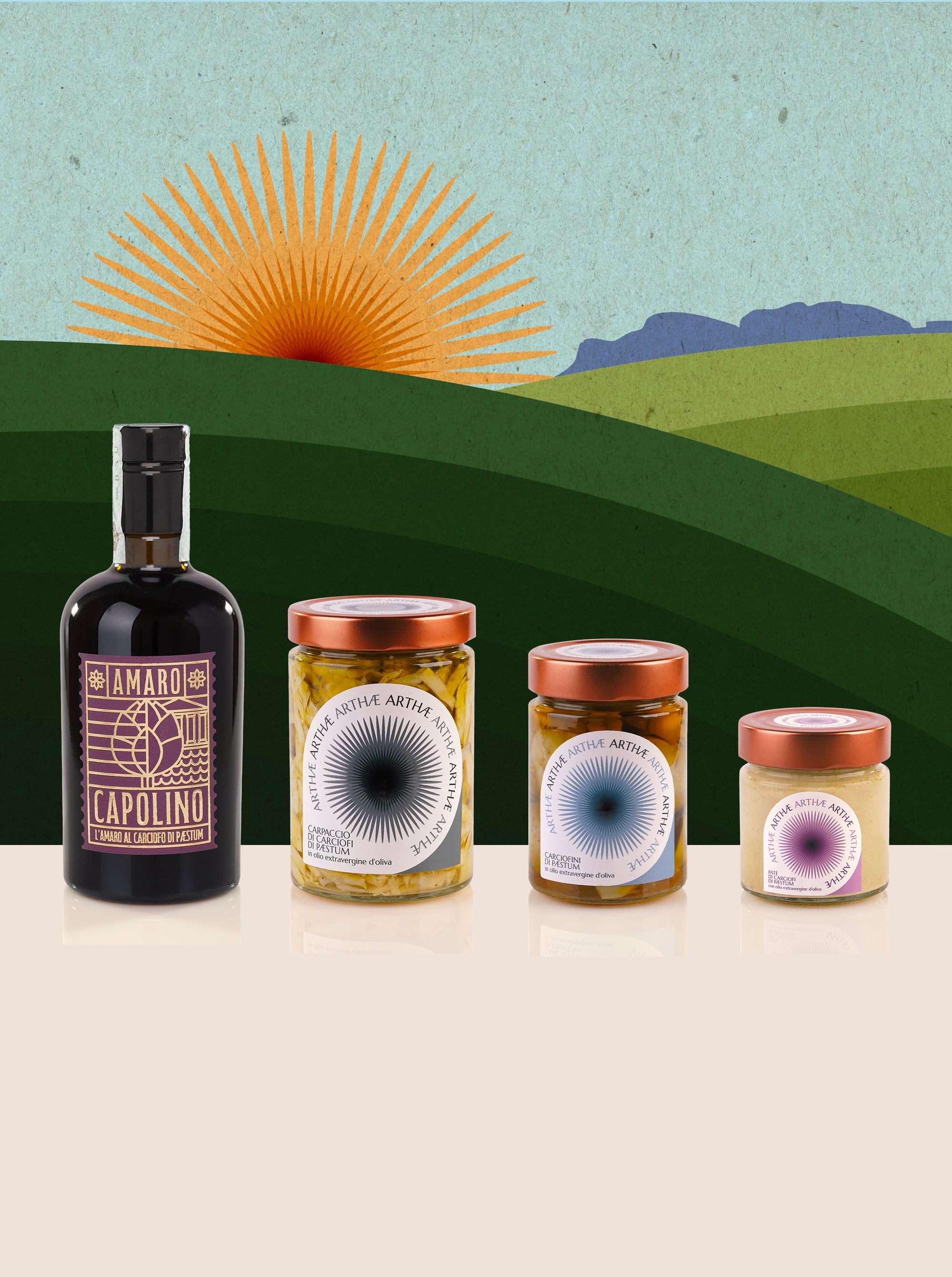 4 prodotti: 1 amaro e 3 sott'oli su sfondo disegnato con sole, colline e montagne